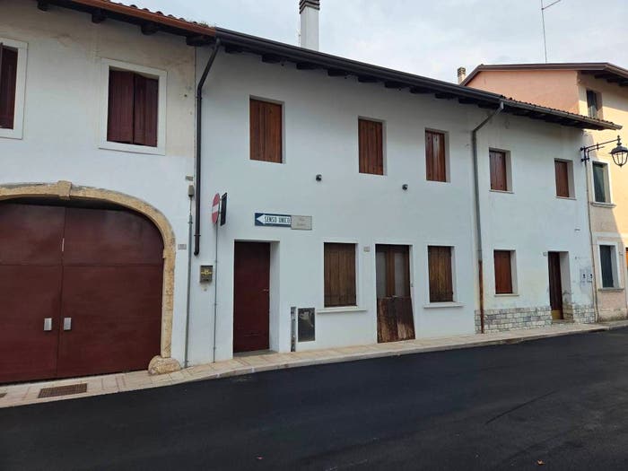Casa quadrilocale in vendita in Largo Duomo, Centro, Montereale Valcellina