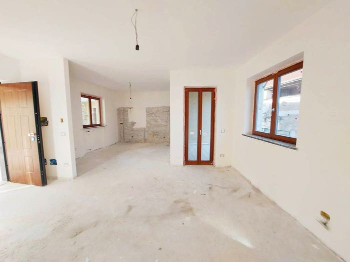 Appartamento quadrilocale in vendita in Piazza Giuseppe Garibaldi, Centro, Cardito