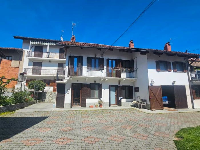 Casa con 6 locali in vendita in Vicolo Sotto Roggia, Centro, Agliè