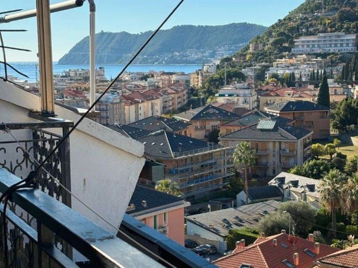 Casa con 6 locali in vendita in Regione San Rocco, Parco San Rocco Tetti Rossi Loreto, Alassio