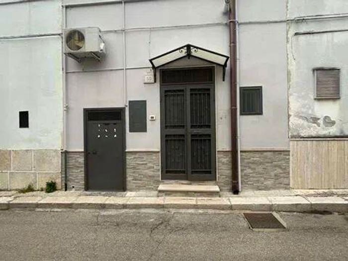 Casa trilocale in vendita in Centro, Canosa di Puglia