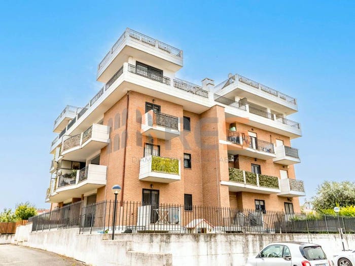 Casa con 5 locali in vendita in Via Santo Stefano Quisquina, Borghesiana, Roma