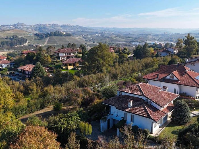 Casa con 6 locali in vendita in Località Santo Stefano, Centro, Roddi