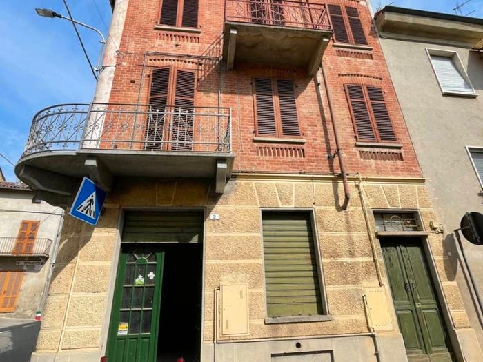 Casa con 6 locali in vendita in Corso Umberto I, Centro, Refrancore