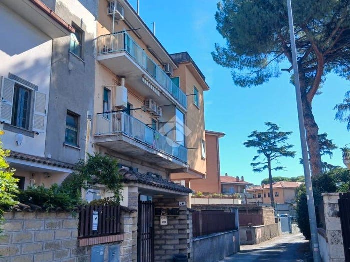 Appartamento bilocale in vendita in Via Giuseppe Gagliardi, Torre Angela, Roma