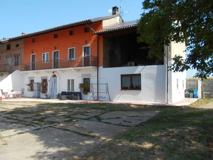 Casa con 6 locali in vendita in Cascina Giardiniera, Bianzè