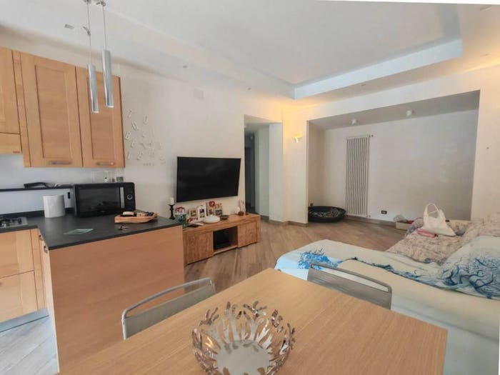 Appartamento trilocale in vendita in Via Covetta, Avenza, Carrara