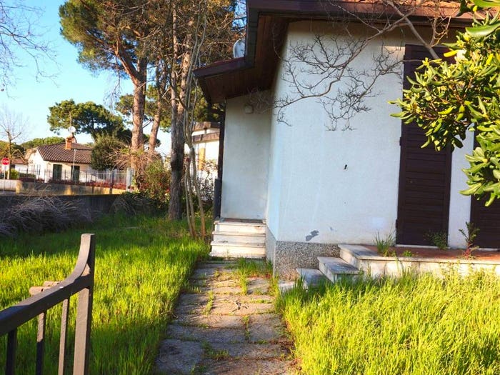 Casa quadrilocale in vendita in Viale Argentina, Lido delle Nazioni, Comacchio