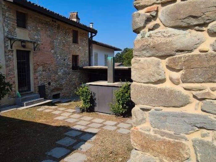 Casa con 6 locali in vendita in Località Colombara, Fortunago