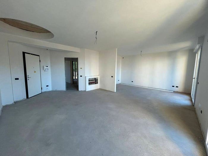 Casa con 5 locali in vendita in Via Cesare Battisti, Centro, Cislago