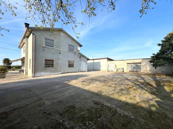 Casa con 6 locali in vendita in Via Canalvecchio, Loreo