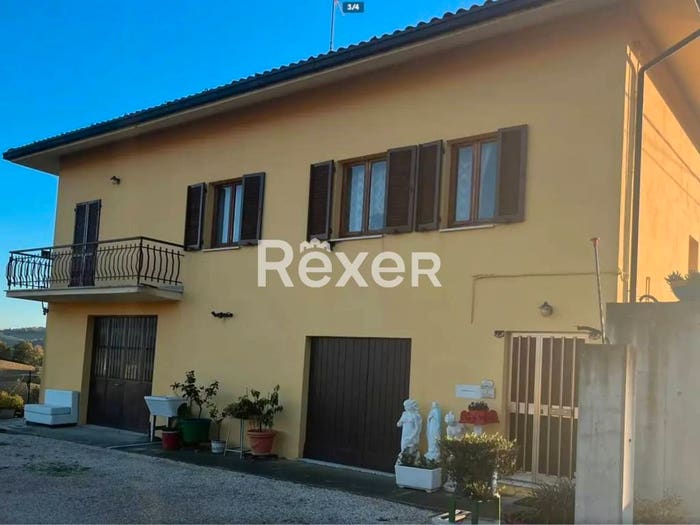 Casa con 6 locali in vendita in Contrada Santa Lucia, Monte Giberto