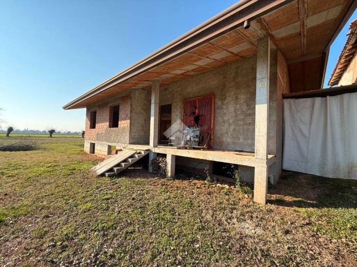 Casa trilocale in vendita in Via Cal Longa, Istrana