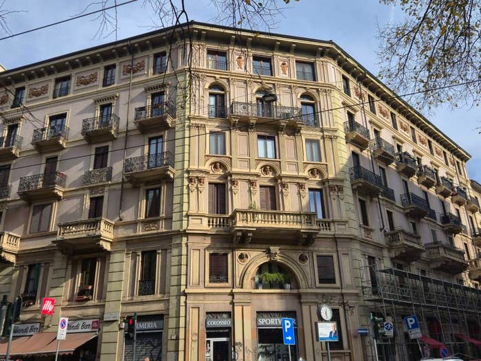 Appartamento con 5 locali in vendita in Viale Monte Nero, Montenero, Milano