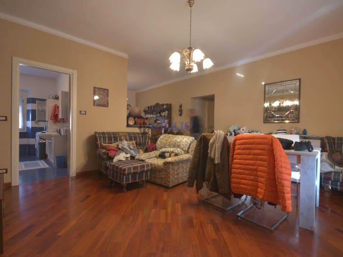 Appartamento quadrilocale in vendita in Via Walter Fillak, Certosa, Genova