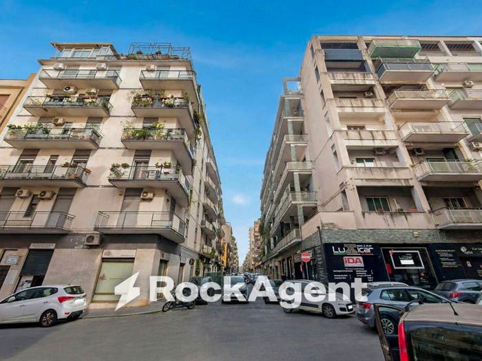Appartamento quadrilocale in vendita in Via Canfora, Province Veneto, Catania