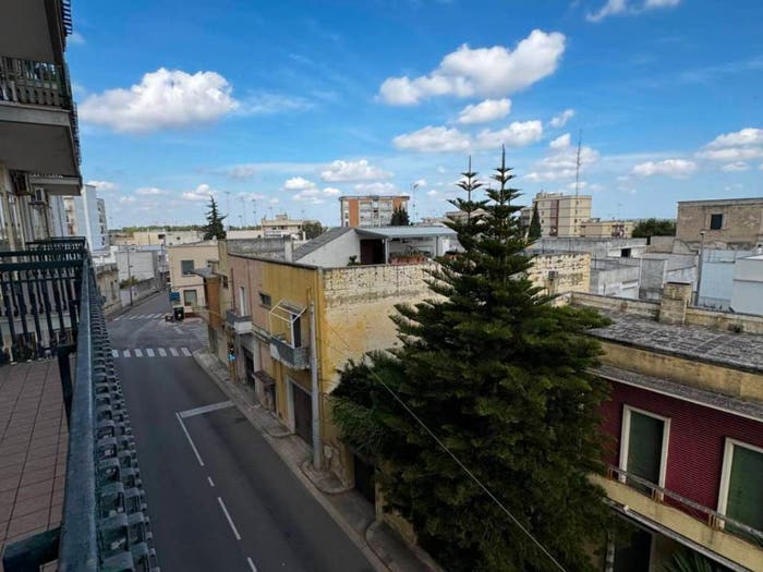 Appartamento con 6 locali in vendita in Via Trieste, Centro, Galatina