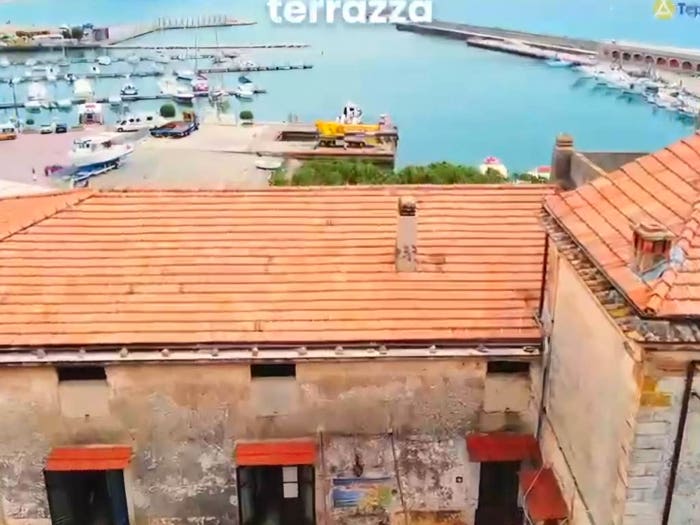 Appartamento quadrilocale in vendita in Piazza San Domenico, Marina Di Camerota, Camerota