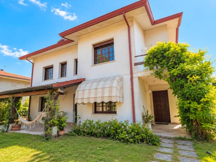 Casa con 6 locali in vendita in Via Giacomo Puccini, Centro, Abano Terme