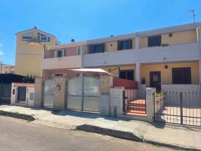 Casa quadrilocale in vendita in Via Dalla Chiesa, Porto Torres