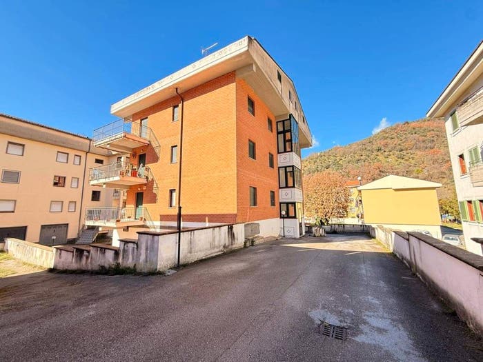 Appartamento trilocale in vendita in via giuseppe mazzini, Antrodoco