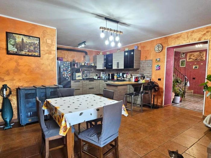 Appartamento quadrilocale in vendita in Via Piedisole, Vignanello