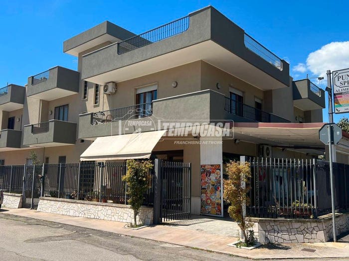 Casa con 5 locali in vendita in Via Salvatore Quasimodo, Centro, Lizzanello