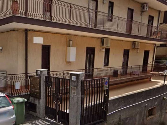 Appartamento con 5 locali in vendita in Via Paolo Vasta, Centro, Aci Sant'Antonio