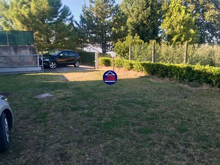 Casa con 6 locali in vendita in Via Passo, Mombaroccio