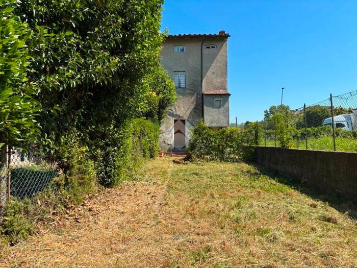 Casa bilocale in vendita in Viale giacomo puccini, Sant'Anna, Lucca