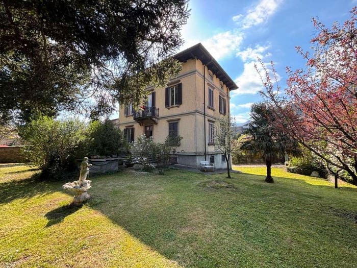 Casa con 6 locali in vendita in via SERIO, Casnigo