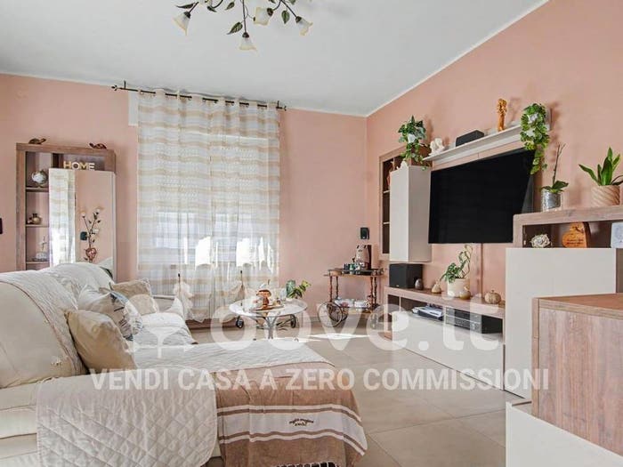 Appartamento con 5 locali in vendita in Via Bergamo, Centro, Pontida