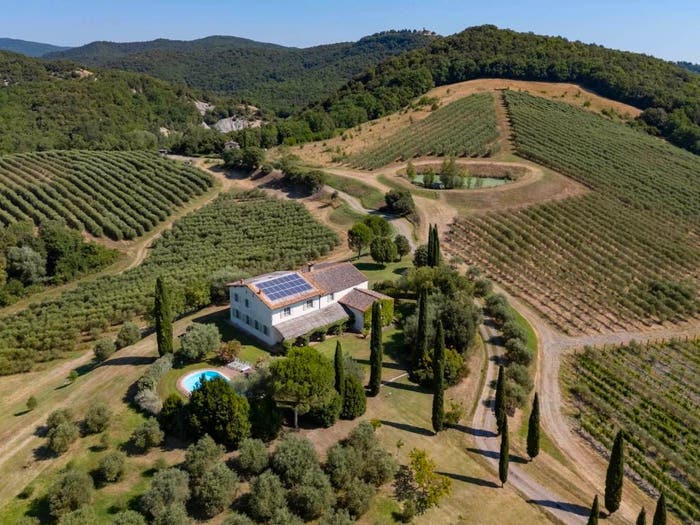 Casa con 6 locali in vendita in Via Don Milani, Murlo