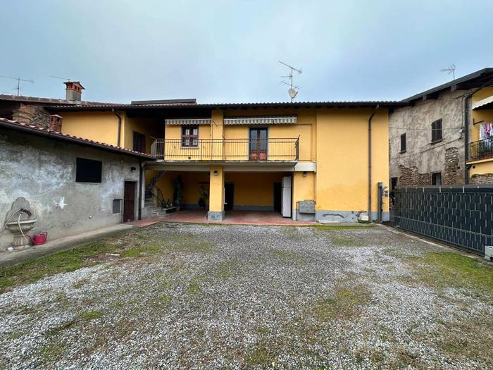 Appartamento con 5 locali in vendita in Via Costa, Centro, Erbusco