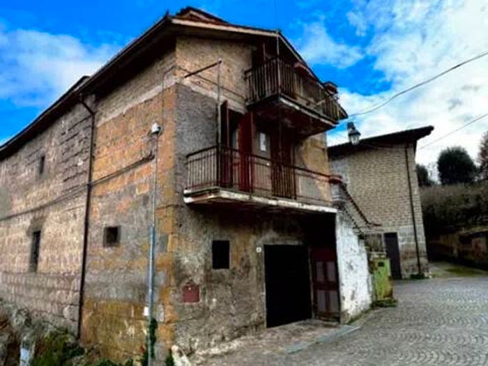 Appartamento bilocale in vendita in Via Di S Antonio, Faleria