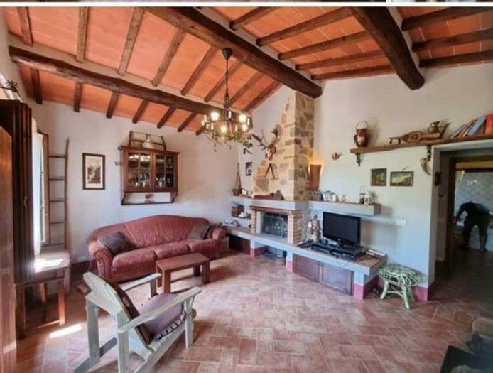 Appartamento quadrilocale in vendita in Quartaia Pian dell'Olmino Mensanello, Colle di Val d'Elsa