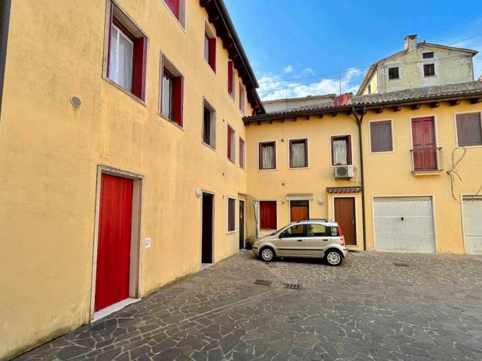 Appartamento trilocale in vendita in via Matteotti, Montecchio Maggiore Alte Ceccato, Montecchio Maggiore