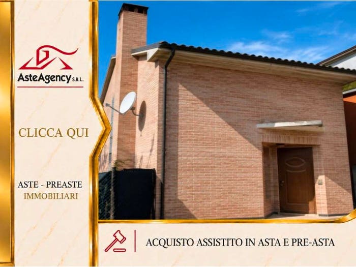Casa quadrilocale in vendita in Via Crocefissetto, Centro, Corinaldo