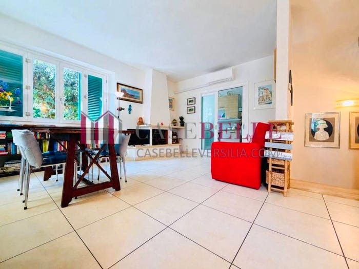 Casa con 6 locali in vendita in Via Rodi, Pietrasanta
