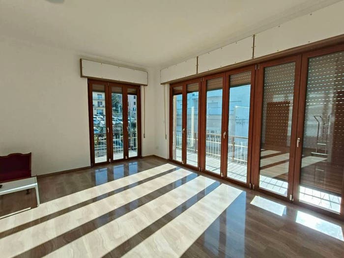 Casa con 6 locali in vendita in Via A Langer snc, Centro, Amelia