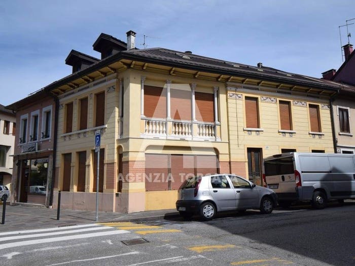 Casa con 5 locali in vendita in Viale Giacomo Matteotti, Centro, Asiago