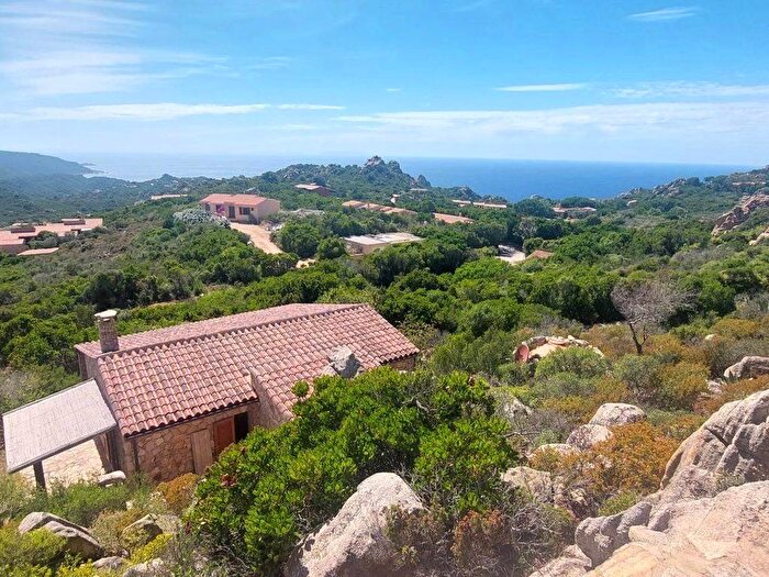 Casa quadrilocale in vendita in Via Li Nibbaroni, Costa Paradiso, Trinità d'Agultu e Vignola
