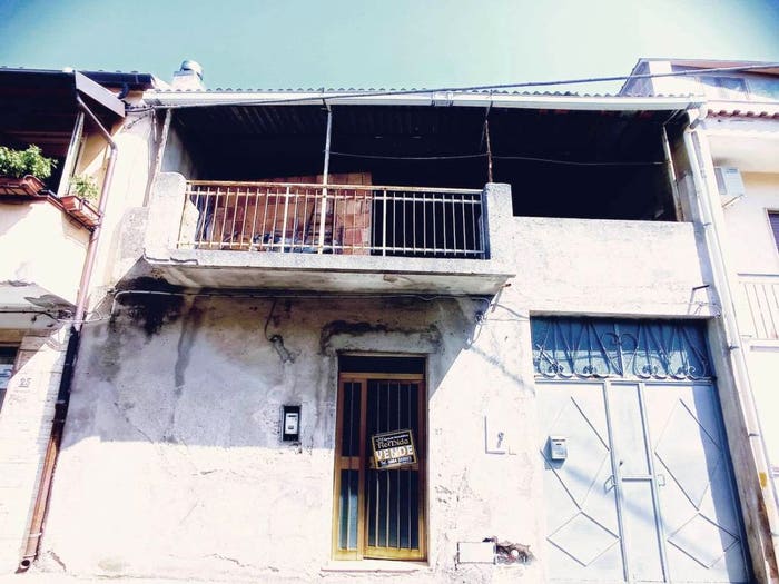 Appartamento trilocale in vendita in Via Cannolaro, Roccella Ionica