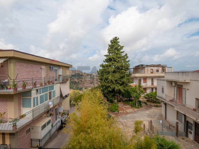 Appartamento con 6 locali in vendita in VIA TRAPANI, Centro, Caltagirone