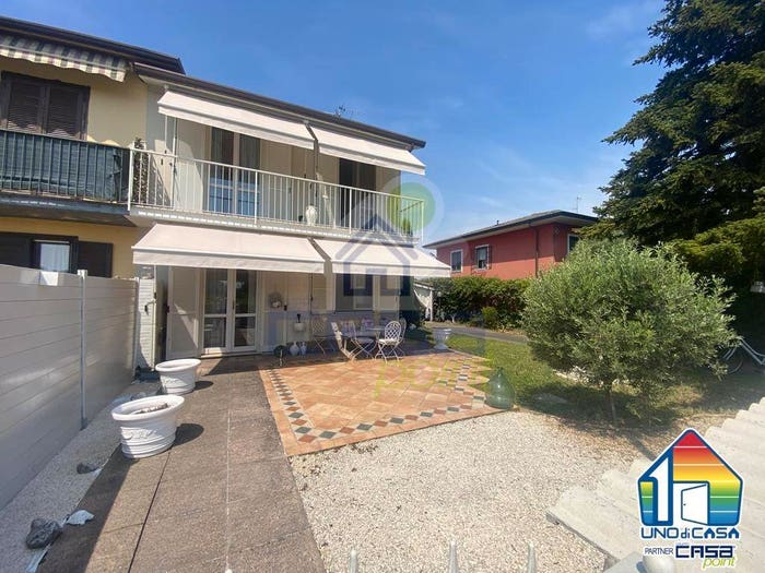 Casa quadrilocale in vendita in VIA DE PONTI, Centro, Dovera