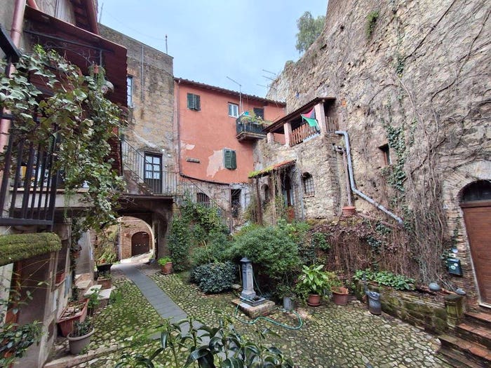 Appartamento bilocale in vendita in Via Galileo Galilei, Capena