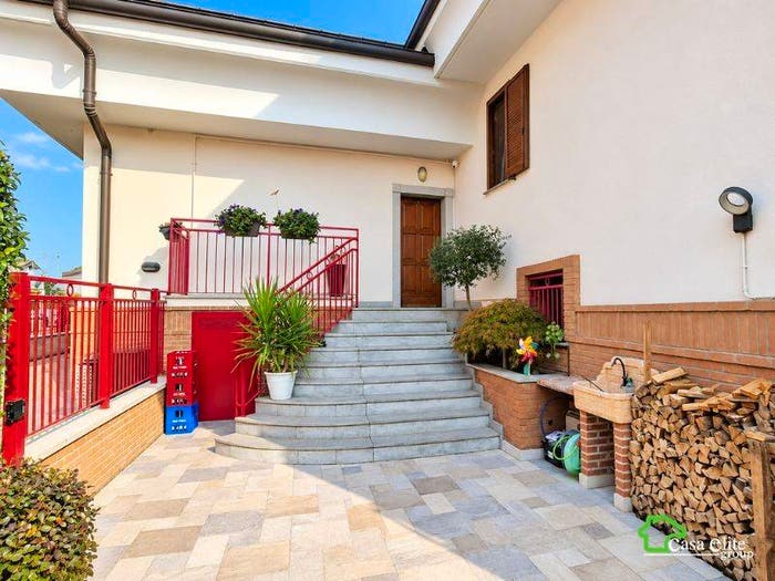Casa trilocale in vendita in Via Michelangelo Buonarroti, Centro, Paullo