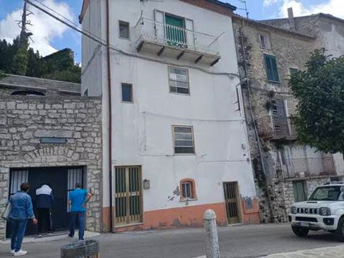 Appartamento quadrilocale in vendita in Via Roma No Number, Montagano
