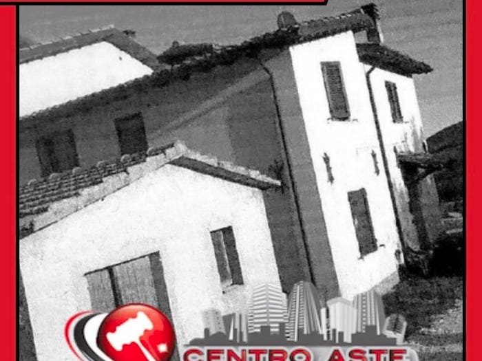 Appartamento con 6 locali in vendita in Serre Parrano PG Italia, Nocera Umbra