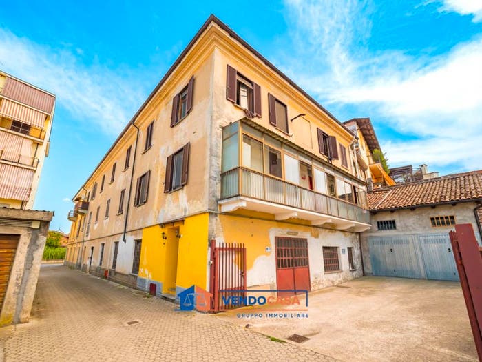 Appartamento con 6 locali in vendita in Via Cuneo, Centro, Bra